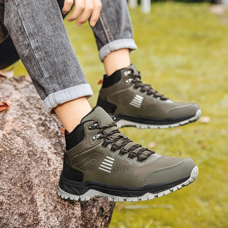 Hiking Shoes Men Outdoor Anti-slip Lace-up High-top Women Shoes Flat Breathable Shock-absorbing Casual Sports Shoes Men